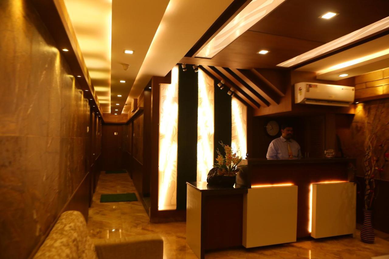 Horizon Inn Madras Buitenkant foto
